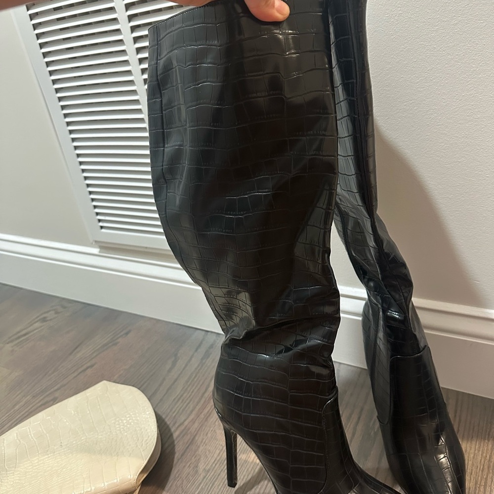 Black Croc-Embossed Women's Boots